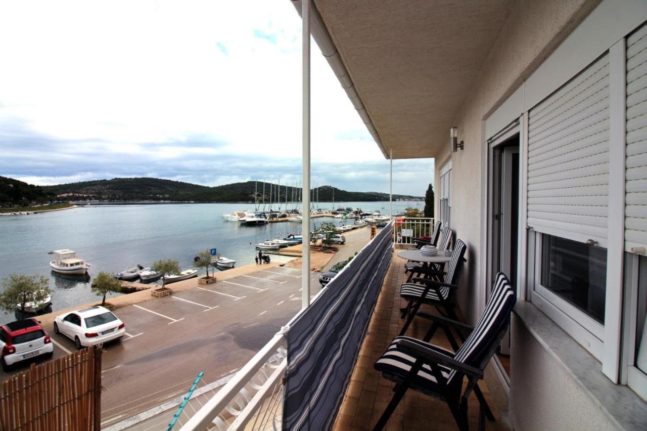 Apartment Masa Tisno Exterior photo